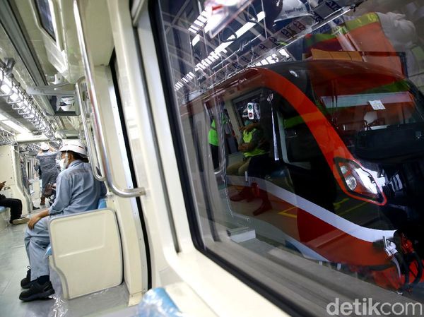 Seperti Ini Jeroan Gerbong LRT Jabodebek