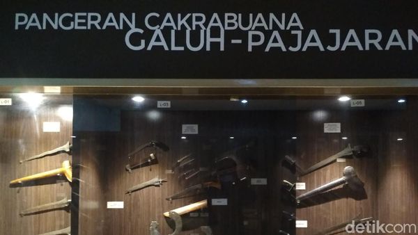 Serpihan Cerita Jakarta di Museum Keraton Kasepuhan Cirebon