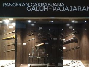 Serpihan Cerita Jakarta di Museum Keraton Kasepuhan Cirebon