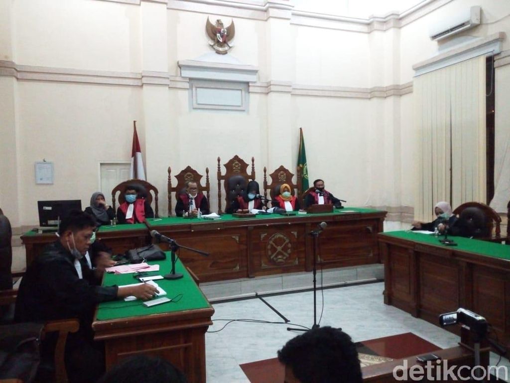 Kasus Korupsi Investasi, Eks Pejabat Bank Sumut Divonis 10 Tahun Penjara Kasus Korupsi Investasi, Eks Pejabat Bank Sumut Divonis 10 Tahun Penjara
