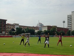 Berfaedah, Ini Senam Sundul Langit yang Sedang Hits
