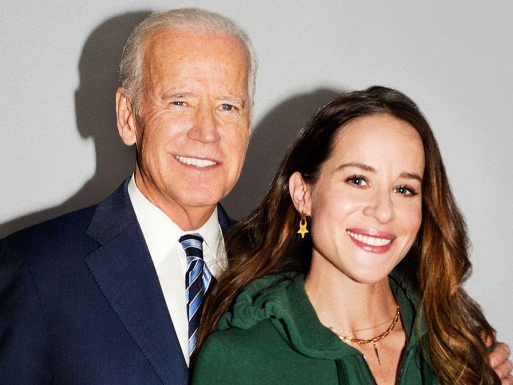 Most Pop Sepekan: Pernikahan Putri Joe Biden yang Beda Agama Jadi Sorotan Most Pop Sepekan: Pernikahan Putri Joe Biden yang Beda Agama Jadi Sorotan