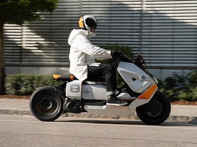 Foto Skuter Listrik Baru BMW Motorrad