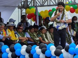 Morales Kembali dari Pengasingan, Tur Mudik dari Perbatasan Argentina