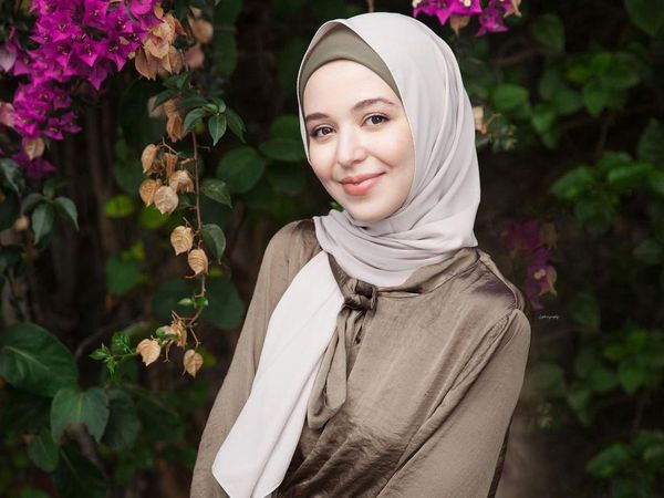 Ihssane Benalluch, Selebgram Maroko yang Parasnya Bikin Gurun Sahara Adem