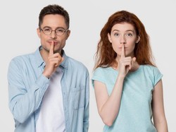 Kontroversi Pasangan Polisi & Paramedis Jual Layanan Threesome Tarif Jutaan