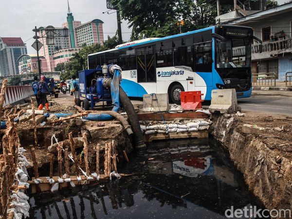 Ini Solusi Banjir di Jalan Satria Grogol