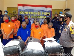 Komplotan Maling Gasak 1.000 Baju-Celana Branded dari Gudang di Boyolali