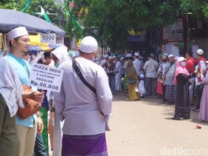 Habib Rizieq Hadiri Acara Maulid di Pondok Ranggon Jaktim, Jemaah Berkerumun