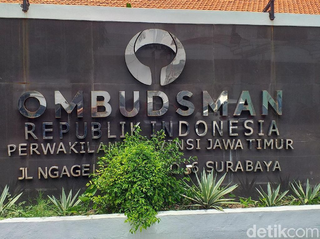 Terkait Demo Omnibus Law, KontraS Surabaya Laporkan Polisi ke Ombudsman Terkait Demo Omnibus Law, KontraS Surabaya Laporkan Polisi ke Ombudsman