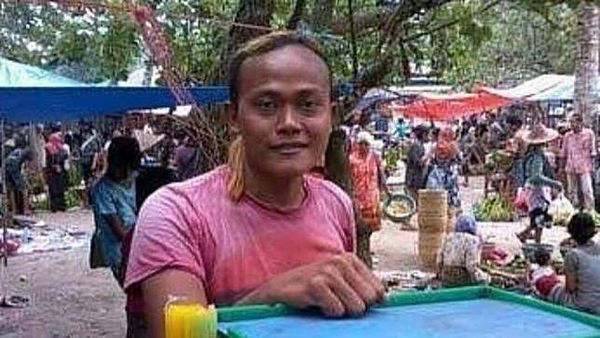 7 Potret Pedagang Viral, Wajahnya Mirip Artis Indonesia dan Luar Negeri