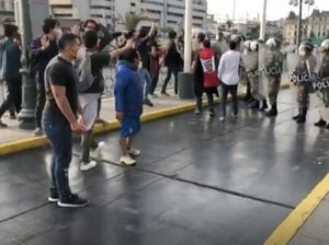 Presidennya Dimakzulkan, Peru Masih Berkecamuk Presidennya Dimakzulkan, Peru Masih Berkecamuk