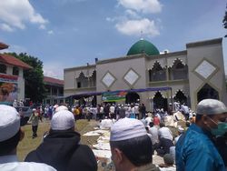 Tiba di Ponpes Al Haromain Jaktim, Habib Rizieq Isi Ceramah soal Maulid Nabi
