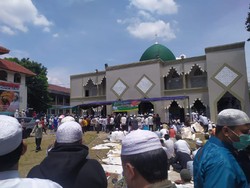 Tiba di Ponpes Al Haromain Jaktim, Habib Rizieq Isi Ceramah soal Maulid Nabi