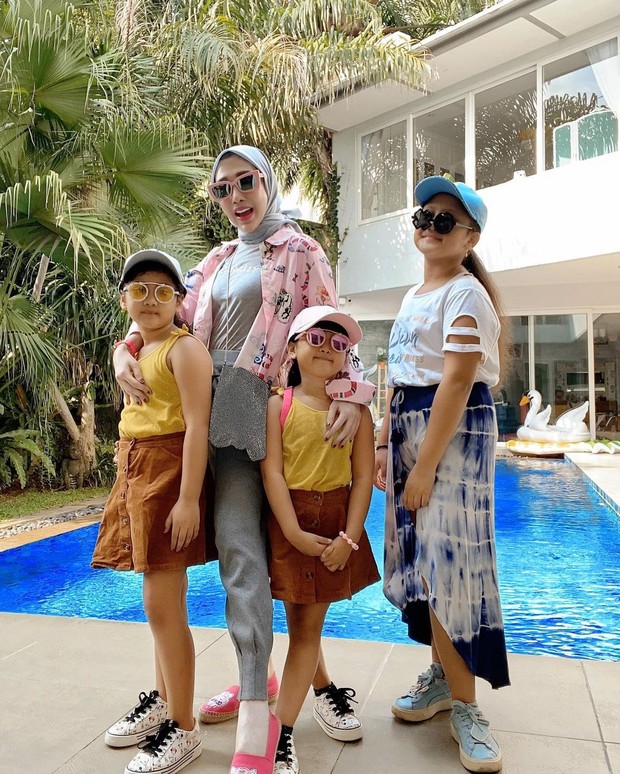 Kenalan Dengan Dokter Cantik Reza Gladys Crazy Rich Cianjur