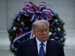 Tampil Perdana Usai Kalah dari Biden, Trump Hadiri Perayaan Hari Veteran