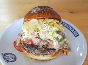 Restoran di Jepang Ini Bikin Burger Bertema Joe Biden yang Hits