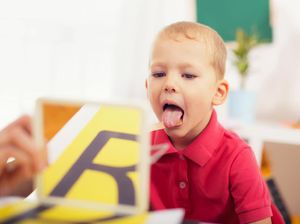 Mengenal Fase-fase Speech Delay pada Anak-anak Mengenal Fase-fase Speech Delay pada Anak-anak