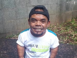 Jawaban Ucok Baba Soal Trauma Usai Dipalak Preman Jawaban Ucok Baba Soal Trauma Usai Dipalak Preman