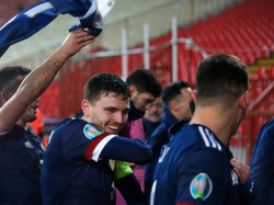 Badai Cedera Belum Reda di Liverpool, Giliran Robertson Menepi