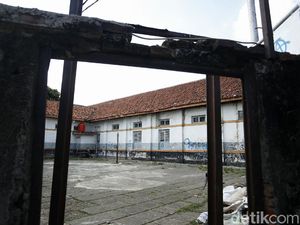 Potret Kondisi Terkini Depo Lokomotif Jatinegara yang Dibongkar