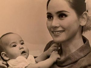 Most Pop Sepekan: Cantiknya Dewi Sukarno di Usia 27 Saat Hidup di Pengasingan