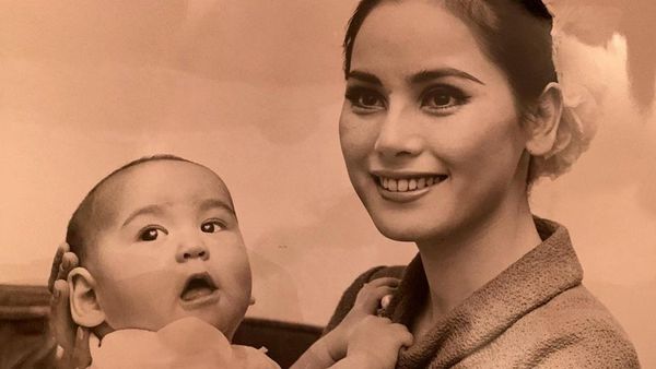 Potret Cantik Dewi Sukarno di Usia 27 Saat Hidup Dalam Pengasingan