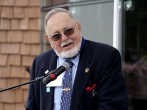 Sempat Meremehkan Corona, Anggota Parlemen AS Kini Terinfeksi