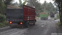 Duh, Jalur Evakuasi Merapi Rusak Oleh Truk Pasir