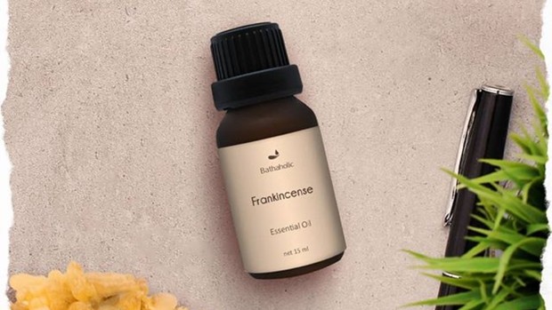 soothing essential oil varian frankincense dari Bathaholic
