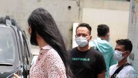 Ekspresi Vicky Prasetyo Usai Ditinggal Kalina Ocktaranny