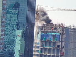 Gedung dalam Proses Pembangunan di Jaksel Terbakar, Asap Sempat Membubung