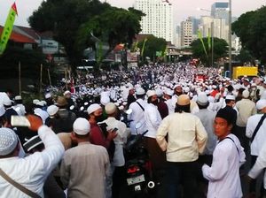 Kerumunan Habib Rizieq Kena Corona: 7 di Petamburan, 50 di Tebet
