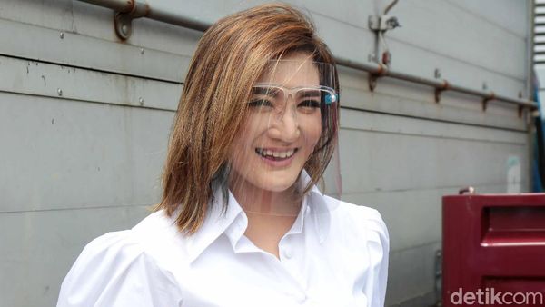 Kiki Amalia Masih Betah Sendiri, Ini Alasannya
