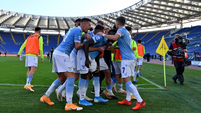 ROME, ITALY - NOVEMBER 08: Felipe Caicedo of SS Lazio celebrates scoring the first goal during the Serie A match between SS Lazio and Juventus at Stadio Olimpico on November 08, 2020 in Rome, Italy. (Photo by Marco Rosi - SS Lazio/Getty Images)