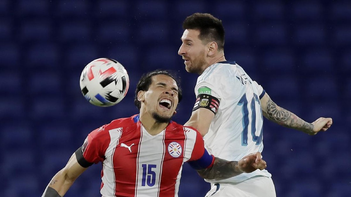 Lionel Messi main penuh melawan Paraguay di Kualifikasi Piala Dunia 2022. (Foto: Getty Images/Pool)