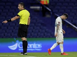 Duh, Lionel Messi Umpat Wasit Usai Laga Argentina Vs Paraguay