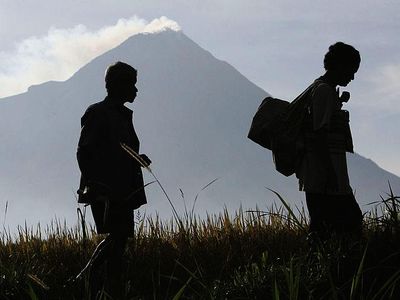 Orang-Orang Tangguh di Seputaran Gunung Merapi