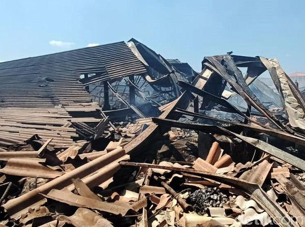 Penampakan Pasar Weleri Kendal yang Hangus Terbakar
