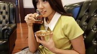 Rey Utami Sering Pamer Ngeteh Santai di Instagram