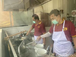 Cerita Perantau Padang Dirikan Resto China di Jakarta Cerita Perantau Padang Dirikan Resto China di Jakarta