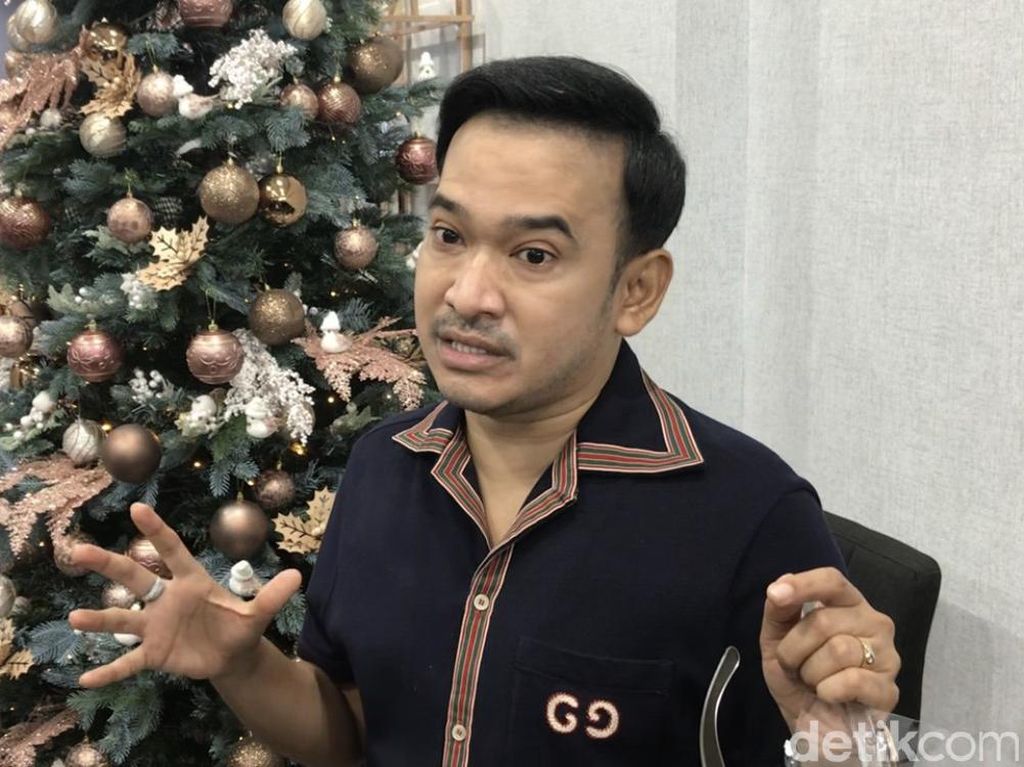 Jalani Perawatan Wajah, Ruben Onsu Ingin Seperti Ari Wibowo Jalani Perawatan Wajah, Ruben Onsu Ingin Seperti Ari Wibowo