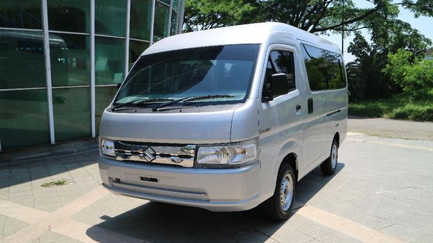 Suzuki Carry Minibus meluncur pada 12 November 2020.