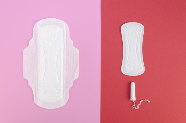 Tampons vs Pembalut/ source: freepik.com Tampons vs Pembalut/ source: freepik.com
