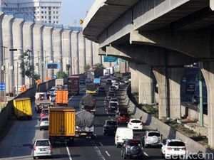 Siap-siap! Tarif Tol Japek Naik Goceng Akhir Tahun Ini
