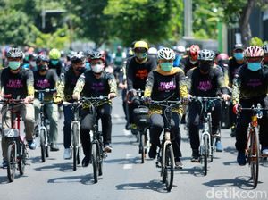 Kangen Banyuwangi, Gubernur Khofifah Gowes Kampanye Protokol Kesehatan