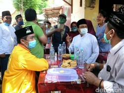 Gus Ipul Ingin Libatkan Pedagang Bangun Pasar Karangketug yang Terbakar