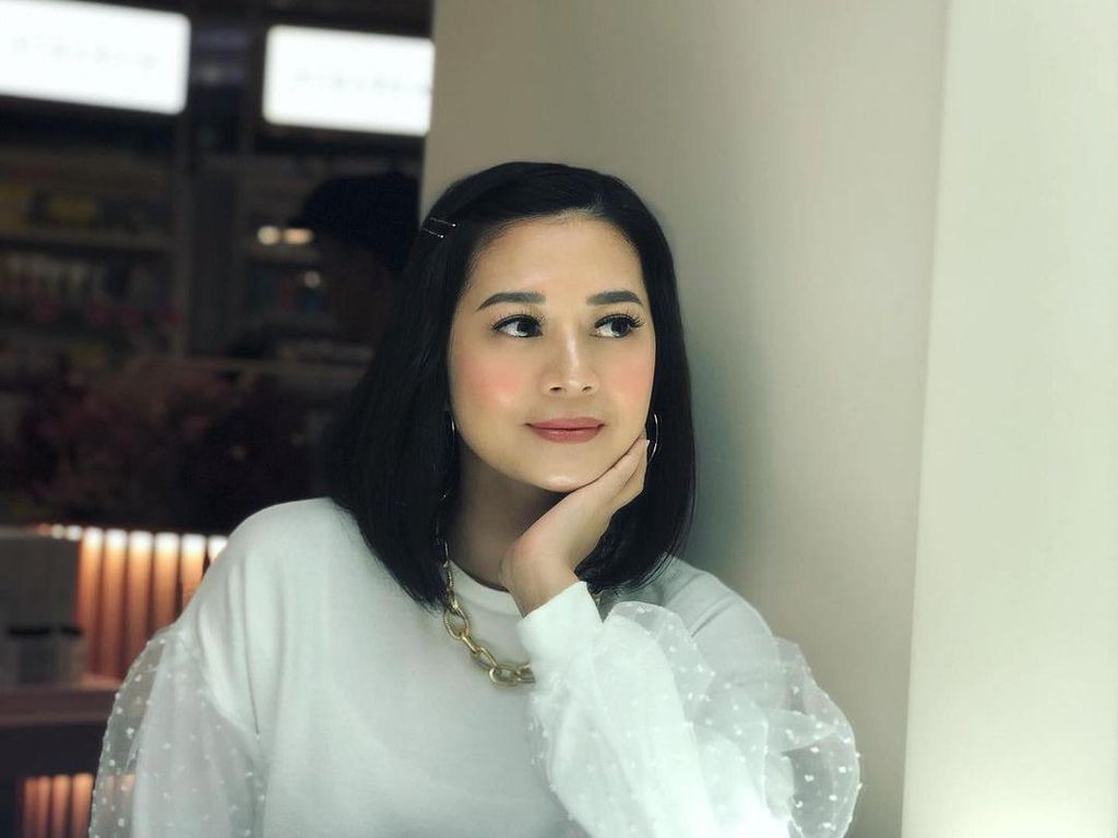 Foto: Beauty Influencer Heny Harun Ultah ke-46, Wajah Mudanya Disebut Vampire Foto: Beauty Influencer Heny Harun Ultah ke-46, Wajah Mudanya Disebut Vampire