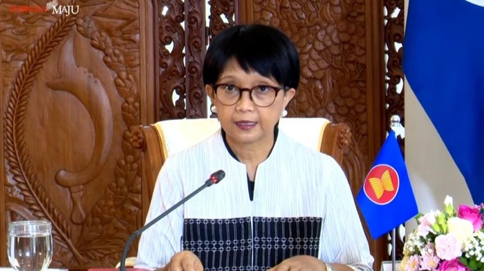 Menlu Retno Marsudi.