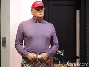 Museum Madame Tussauds Ganti Baju Donald Trump